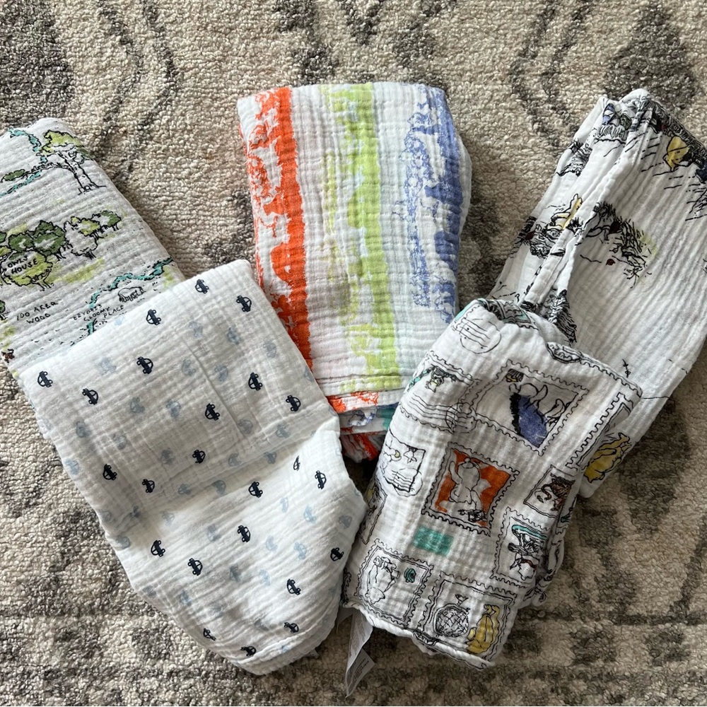 Aden and Anais Winnie the Pooh Swaddles (5 swaddle bundle)